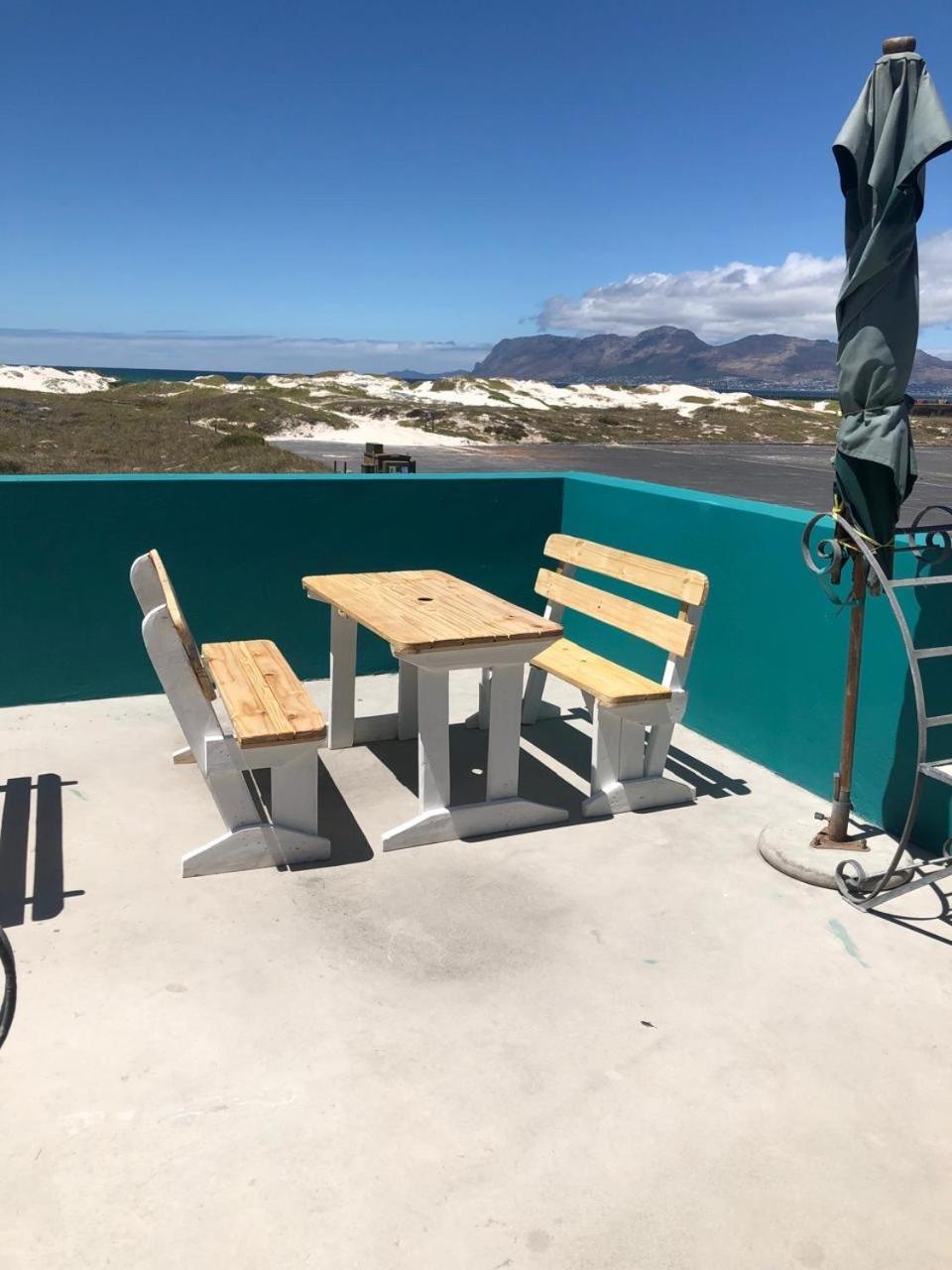 Cape Capsules Hotel Muizenberg Eksteriør billede